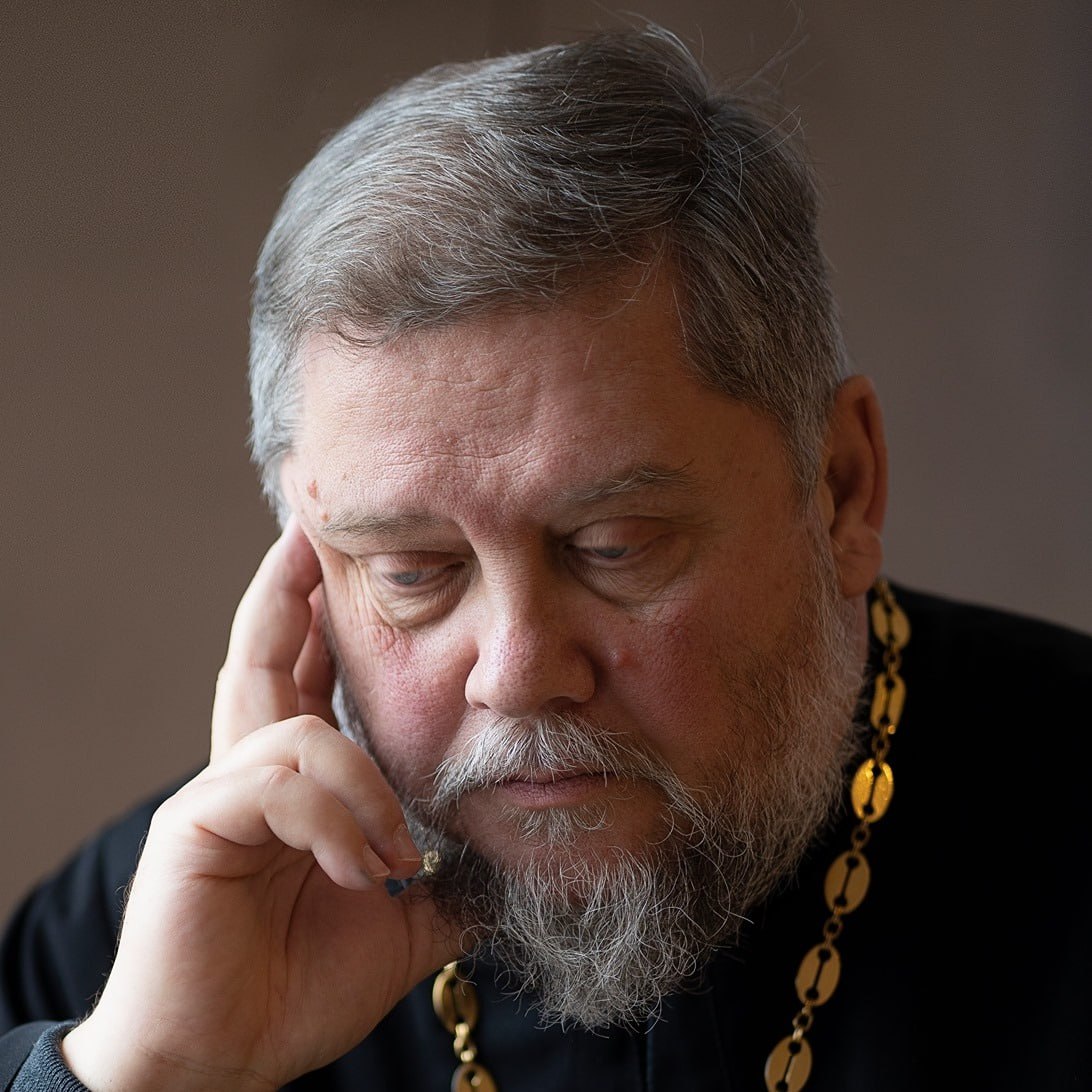 Обложка статьи РПЦ лишила сана протоиерея Андрея Лоргуса, подписавшего антивоенное заявление священников