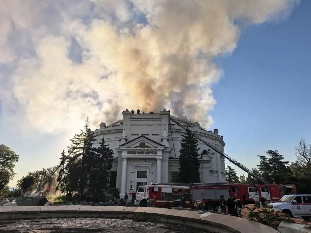 Пожар на панораме «Оборона Севастополя». Фото: блог Развозжаева