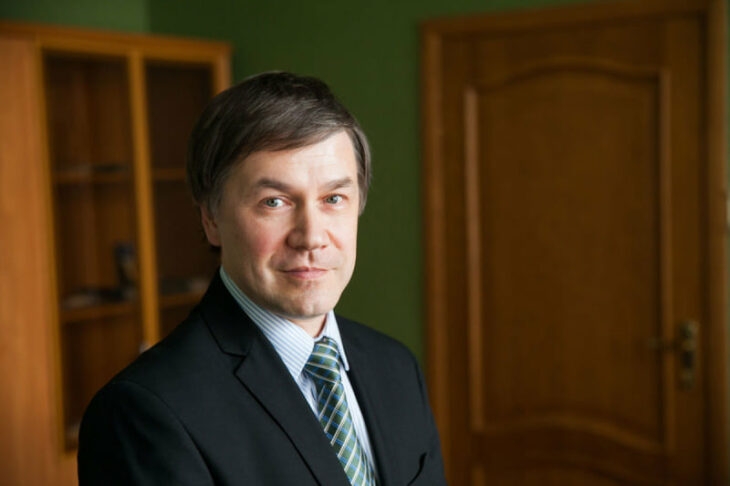 Обложка статьи Новые расовые законы против членов RASA 