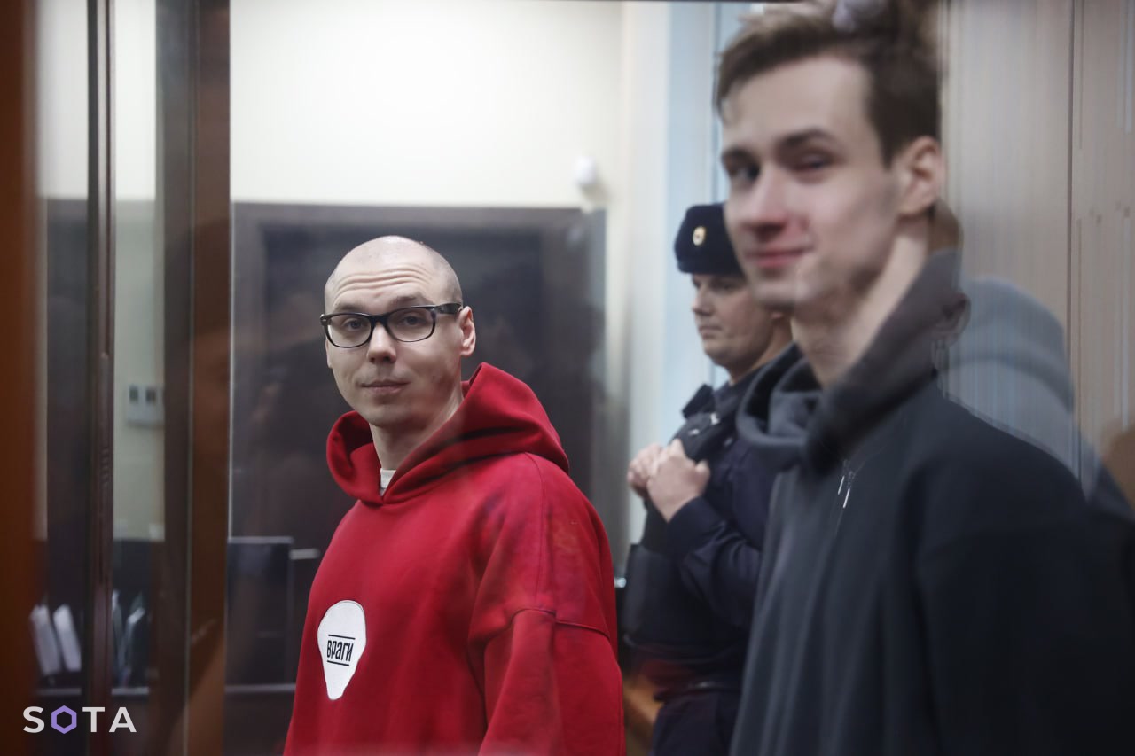 Обложка статьи ФСИН будет списывать до 75% средств, поступающих на счет политзаключенного Артема Камардина