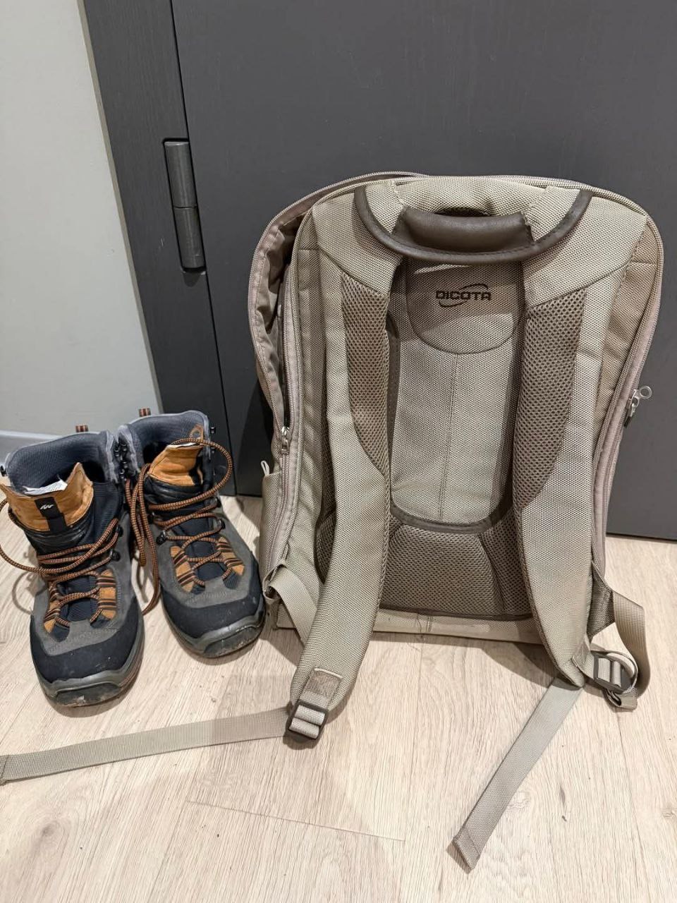 Обложка статьи Осужденный на штраф за донаты ФБК петербургский предприниматель Григорий Кунис эмигрировал