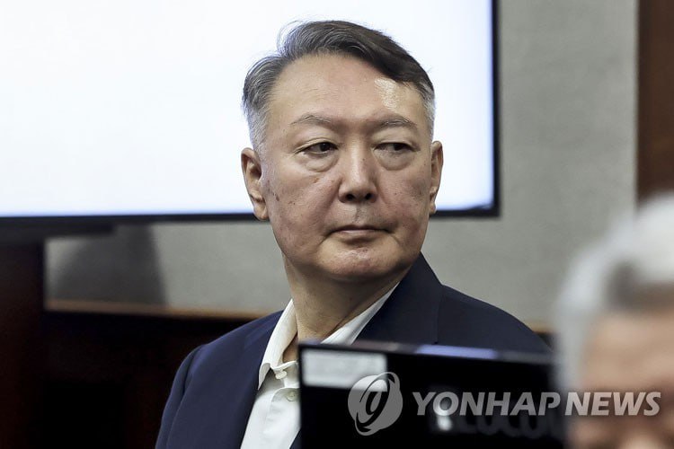 Обложка статьи Экс-президента Южной Кореи Юн Сок Ёля приговорили к пожизненному заключению