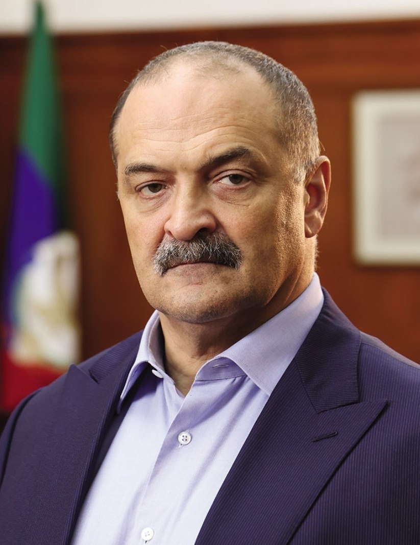 Обложка статьи Путин отправил в отставку главу Дагестана Сергея Меликова