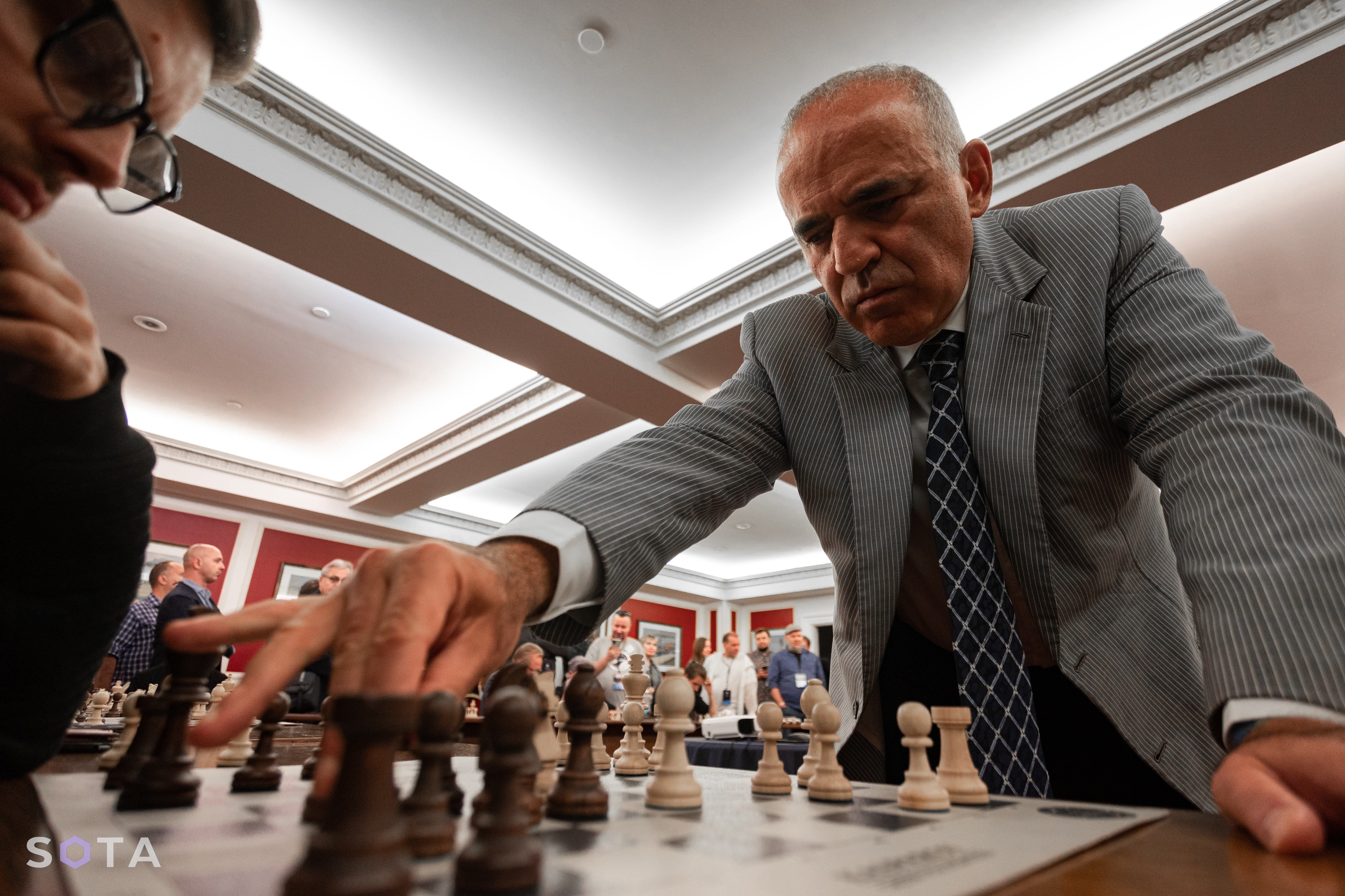 Экс-чемпион мира по шахматам и сооснователь Форума свободной России Гарри Каспаров обыграл всех оппозиционеров в Вильнюсе.