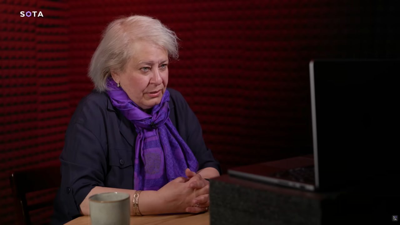 Обложка статьи Сотрудничающая с «Сотой» кинокритик Екатерина Барабаш заочно осуждена на 5 лет за «фейки об армии»