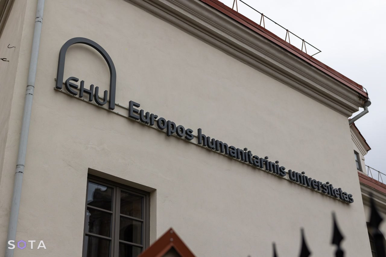 Обложка статьи Депутат-убийца Луговой угрожает «нежелательностью» ЕГУ