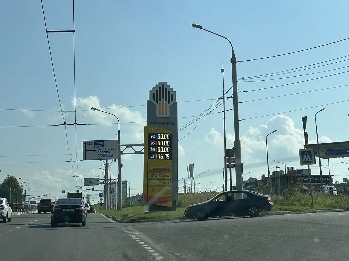 Обложка статьи В Калужской области из-за нового витка дефицита бензина вводят заправку по системе «чет-нечет»