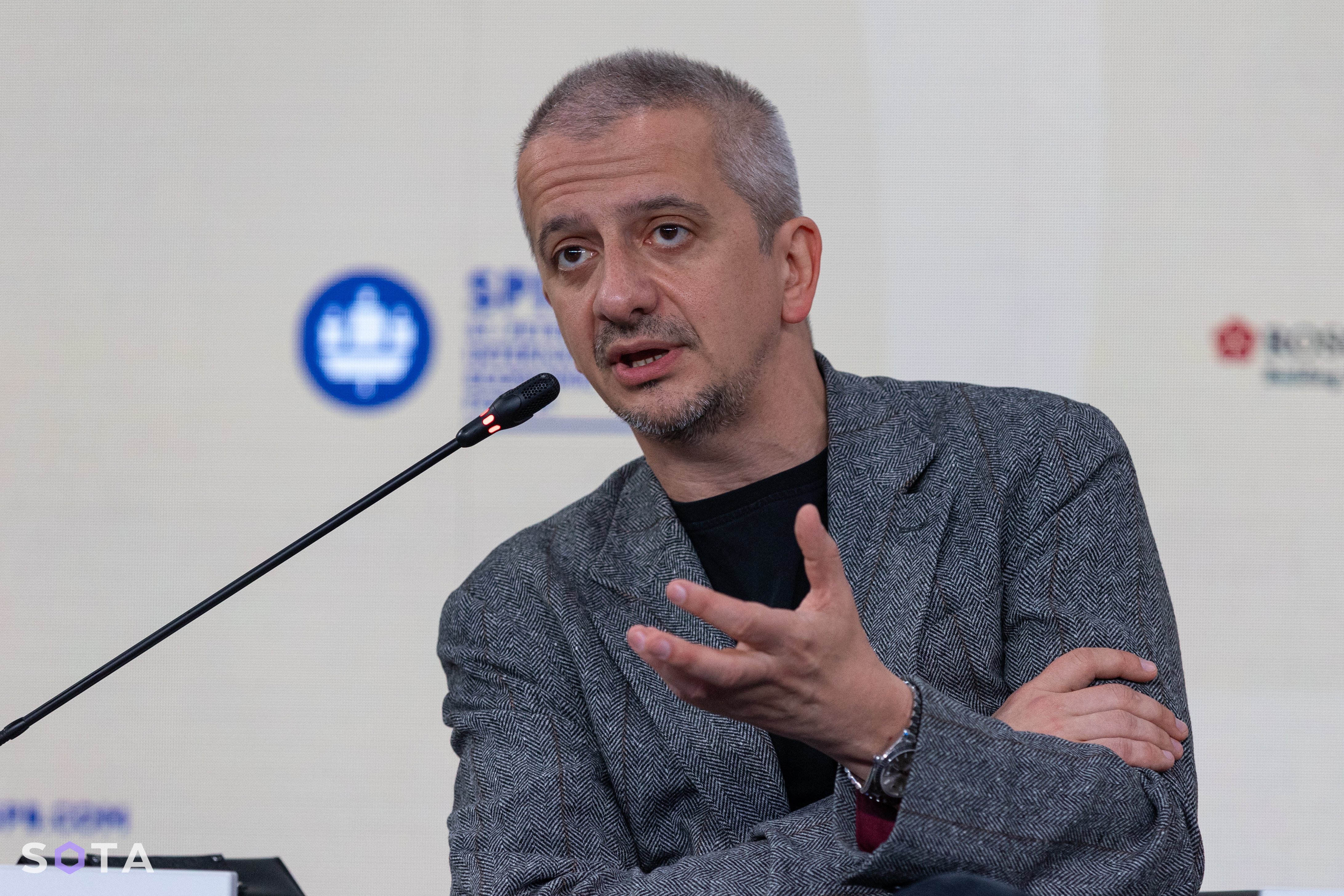 Обложка статьи Станиславский: «Не верю!» – Собчак: «А придется!» Казус Богомолова и что за ним стоит