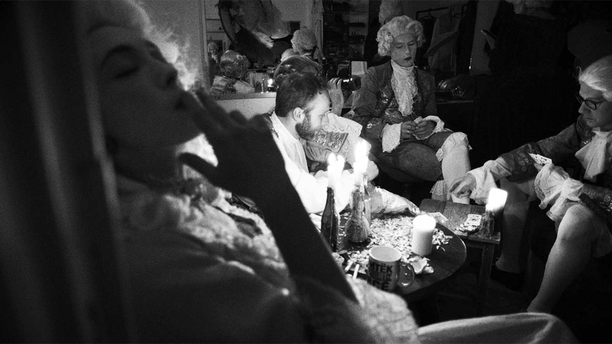 Кадр из фильма «Картинах дружеских связей» / kino-teatr.ru