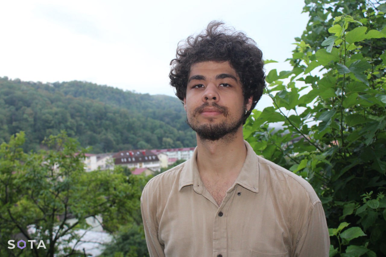 Обложка статьи Обвиняемый в призывах к терроризму студент СПбГУ Гарри Азарян отпущен из СИЗО под запрет определенных действий